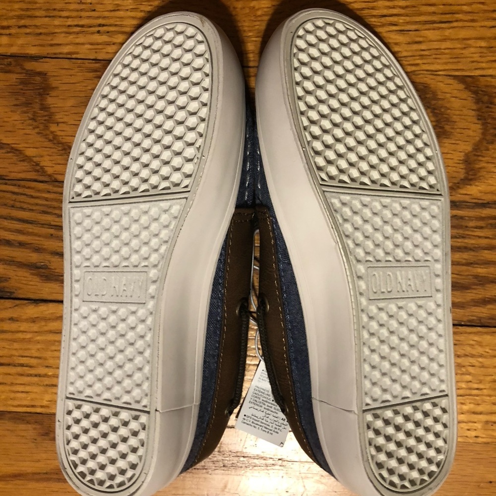 Old Navy Shoes - Picture 5 of 6